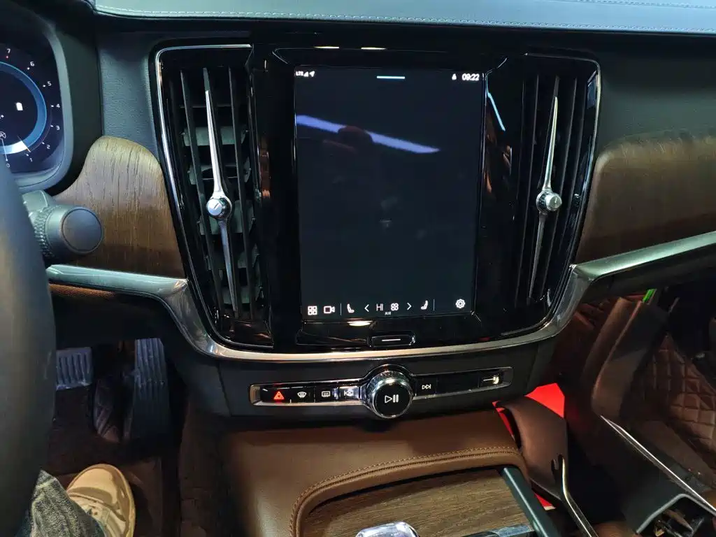 Volvo S90 2023 B5 Luxury