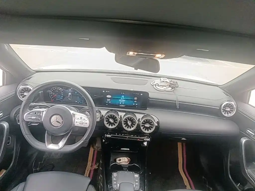 Mercedes-Benz A-Class — миниатюра 10