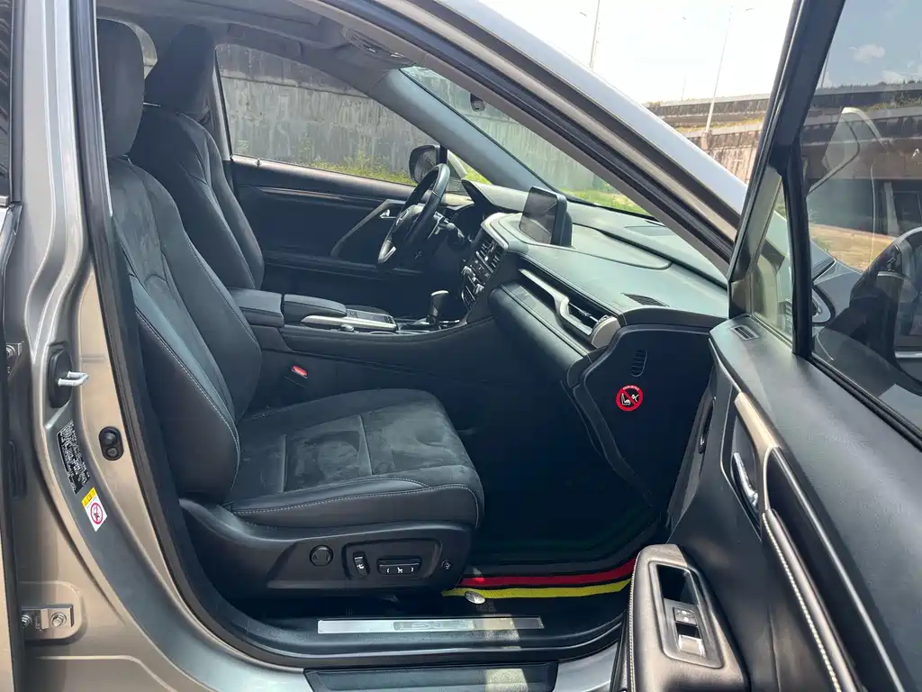 Lexus RX — миниатюра 11