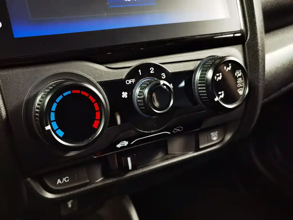 Honda Fit — миниатюра 16