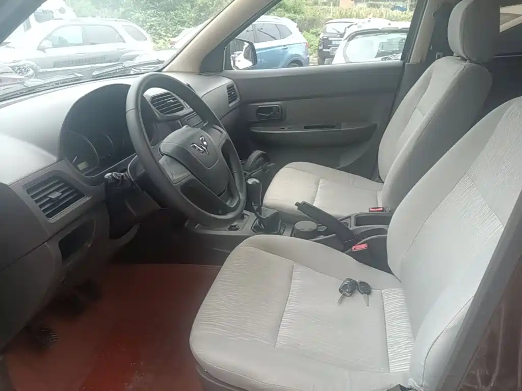 Wuling Hongguang — миниатюра 15