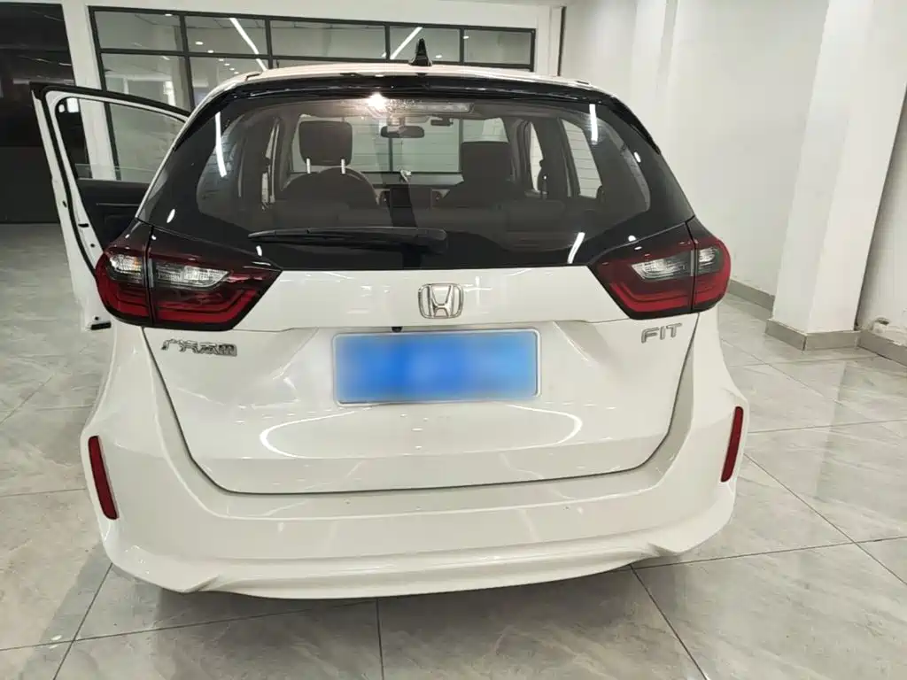 Honda Fit — миниатюра 6