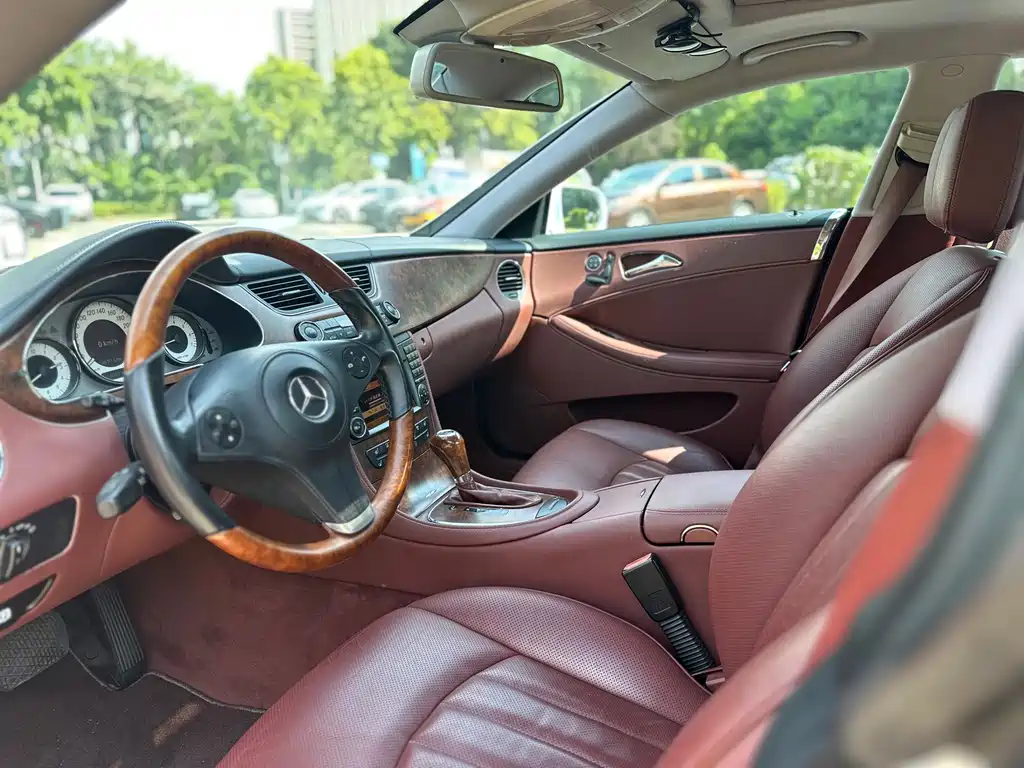 Mercedes-Benz CLS — миниатюра 9