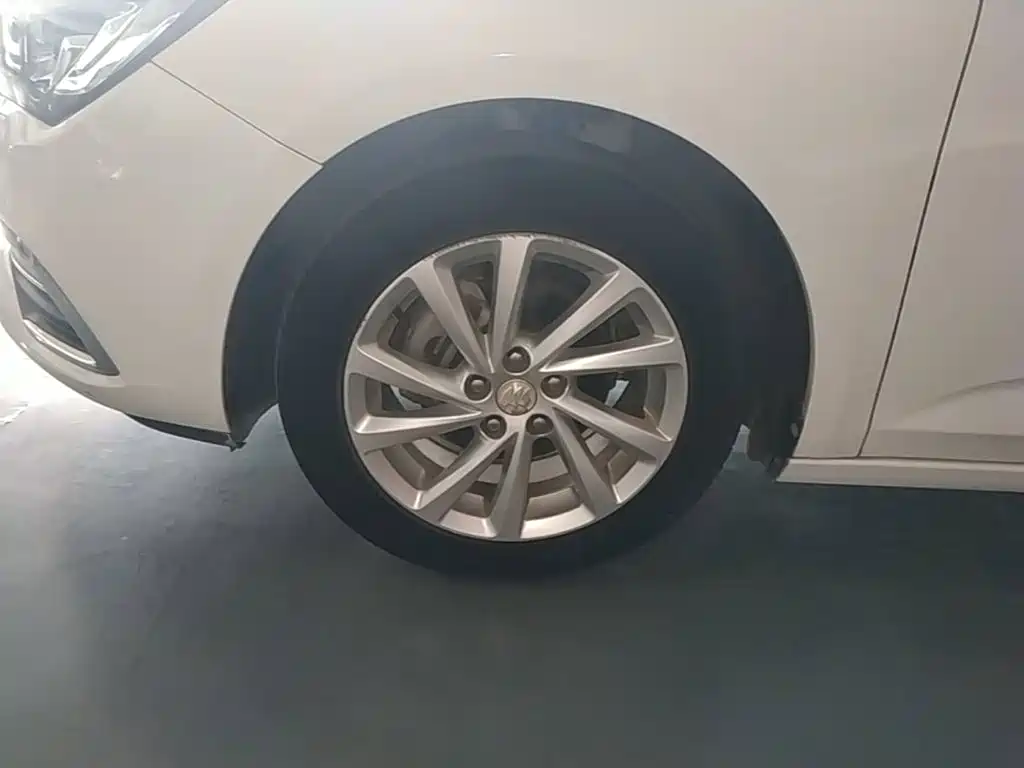 Buick Verano — миниатюра 23