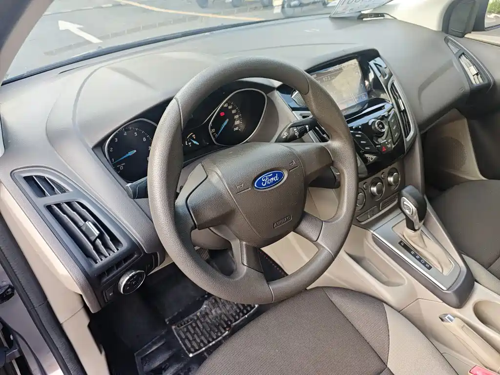 Ford Focus — миниатюра 8