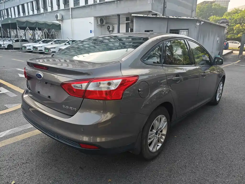 Ford Focus — миниатюра 6