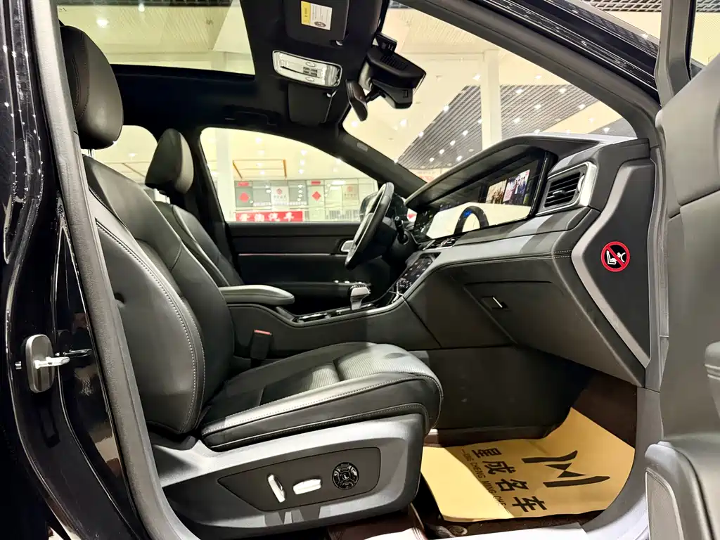 Li Auto ONE 2021 6 мест