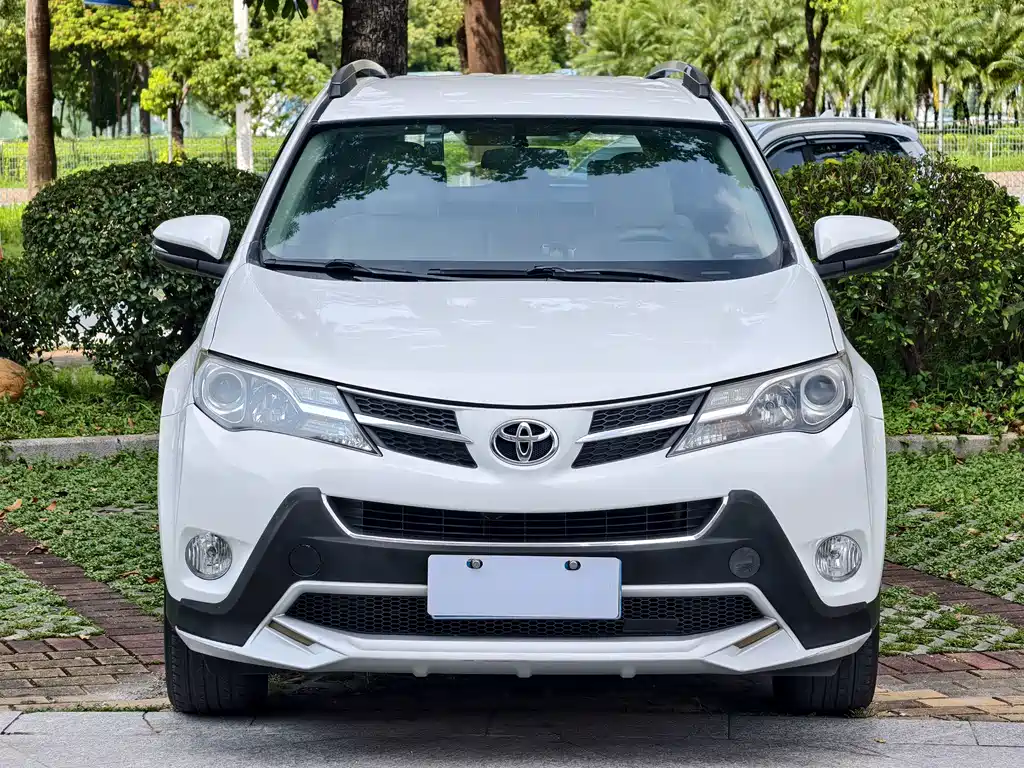 Toyota RAV4 — миниатюра 2