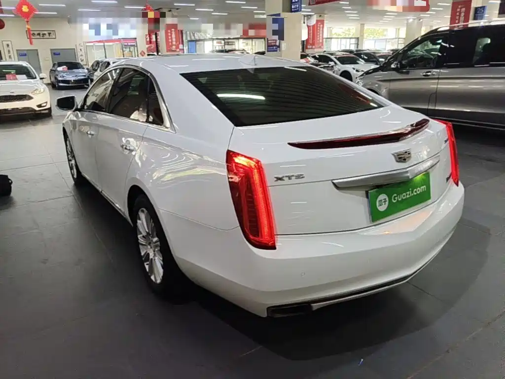 Cadillac XTS — миниатюра 5