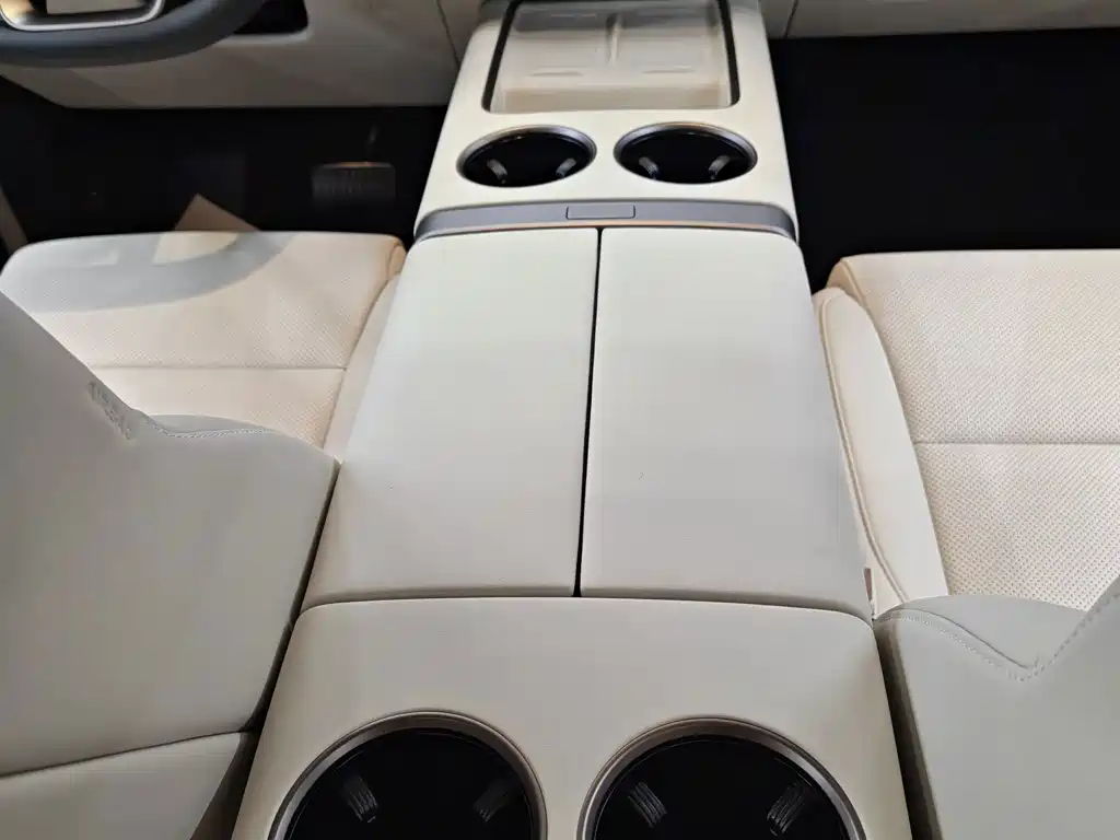 Li Auto Li MEGA — миниатюра 7