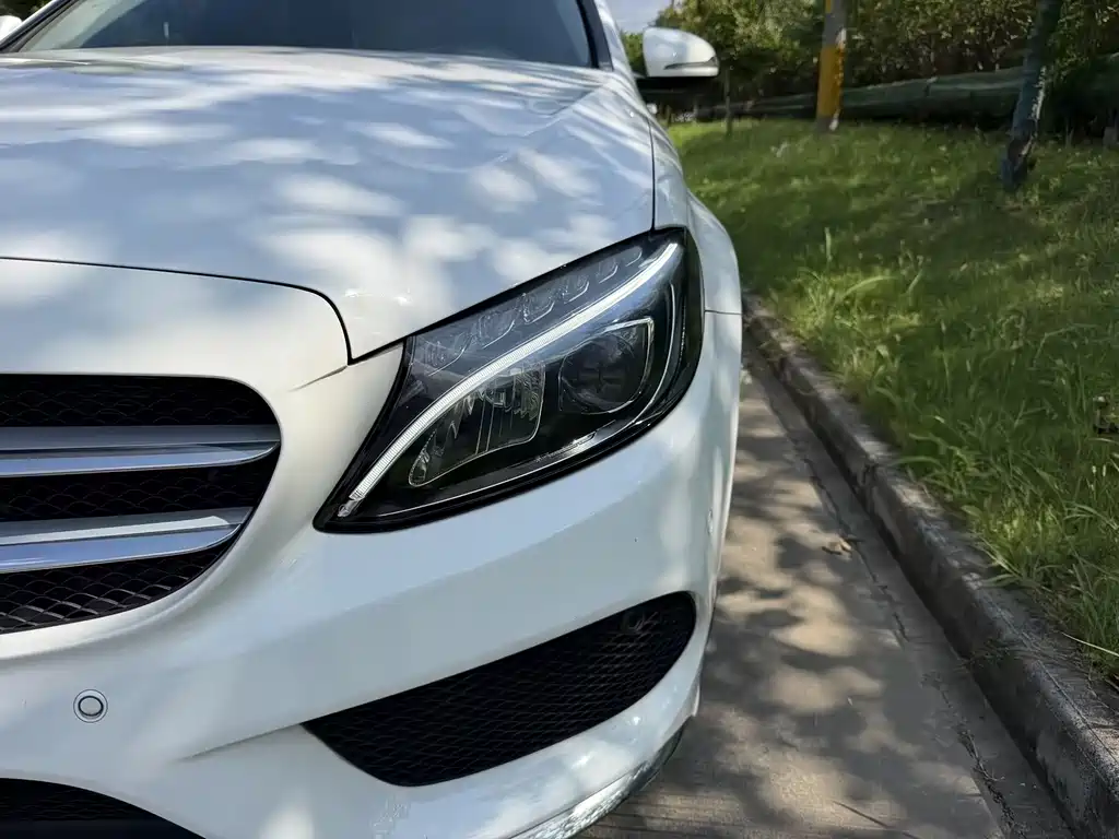 Mercedes-Benz C-Class — миниатюра 3