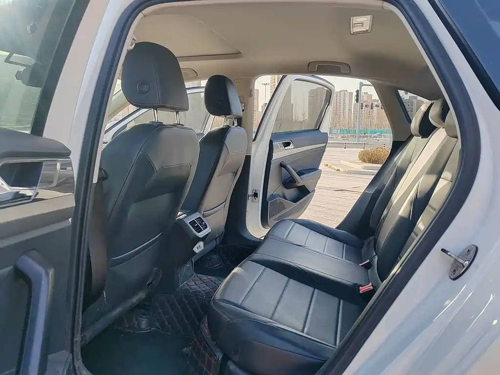 VOLKSWAGEN LAVIDA PURE ELECTRIC