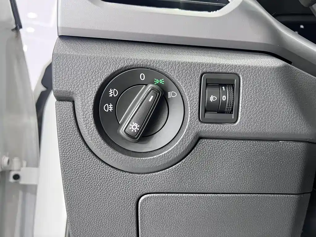 Volkswagen T-Cross — миниатюра 9