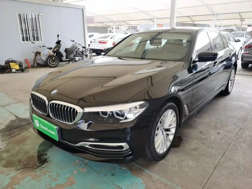 BMW 5 Series — миниатюра 2