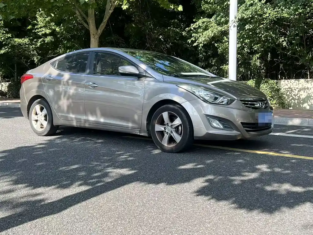 Hyundai Elantra Langdong — миниатюра 2