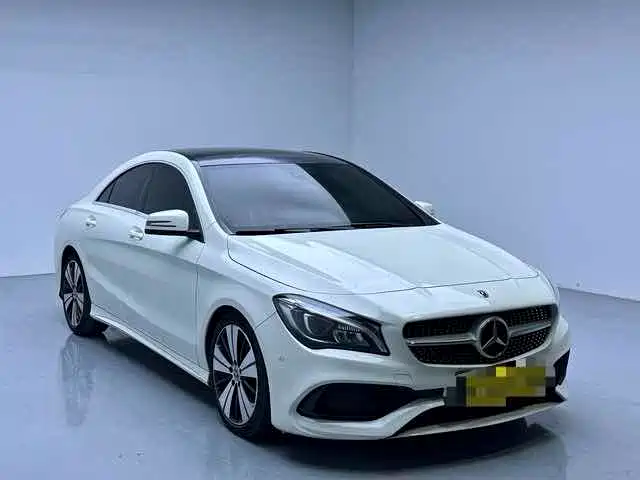 MERCEDES-BENZ CLA