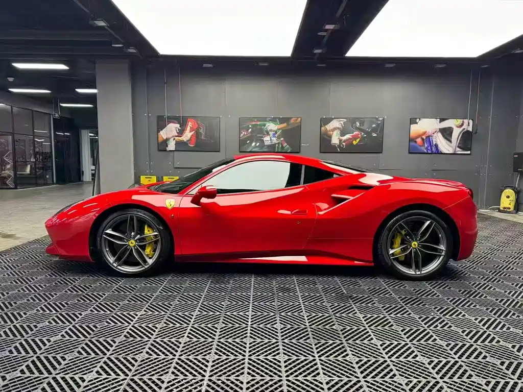 Ferrari 488 — миниатюра 2