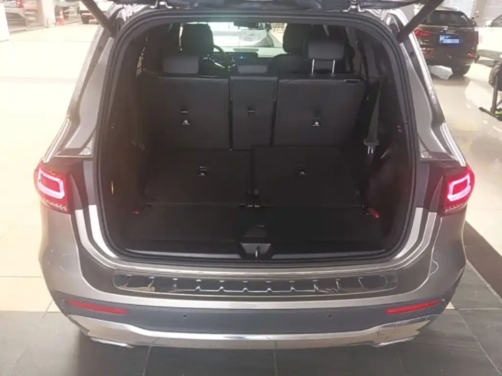Mercedes-Benz GLB — миниатюра 19