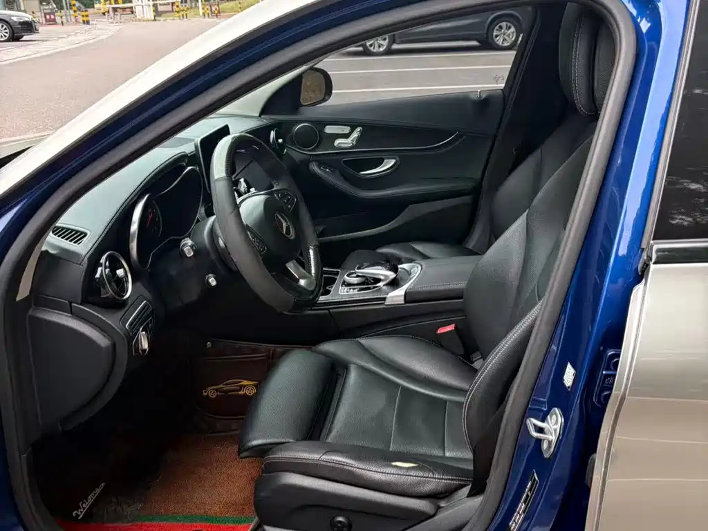 Mercedes-Benz C-Class — миниатюра 4