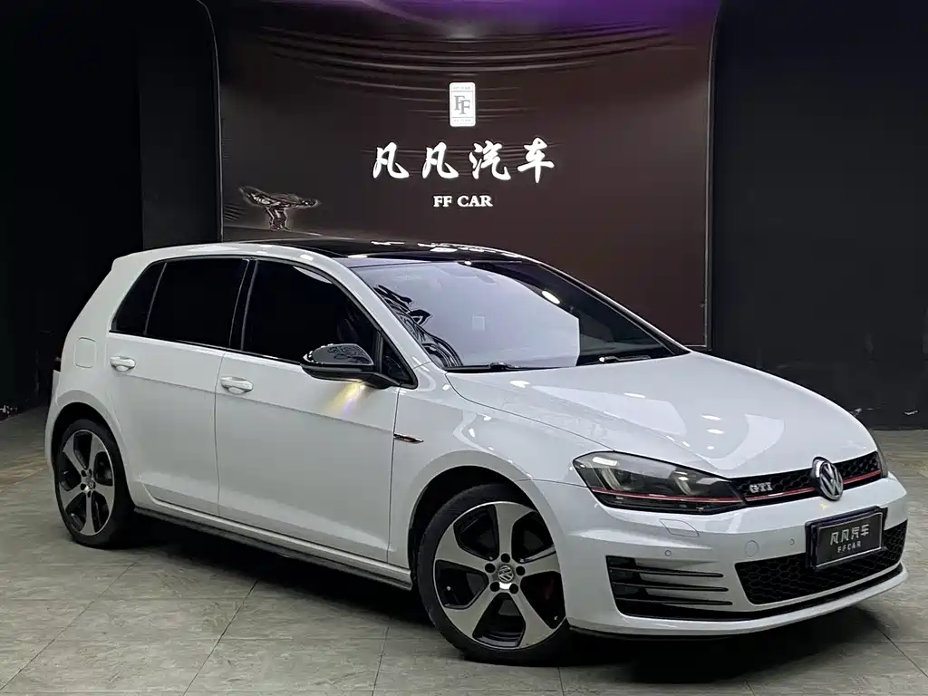 Volkswagen Golf GTI