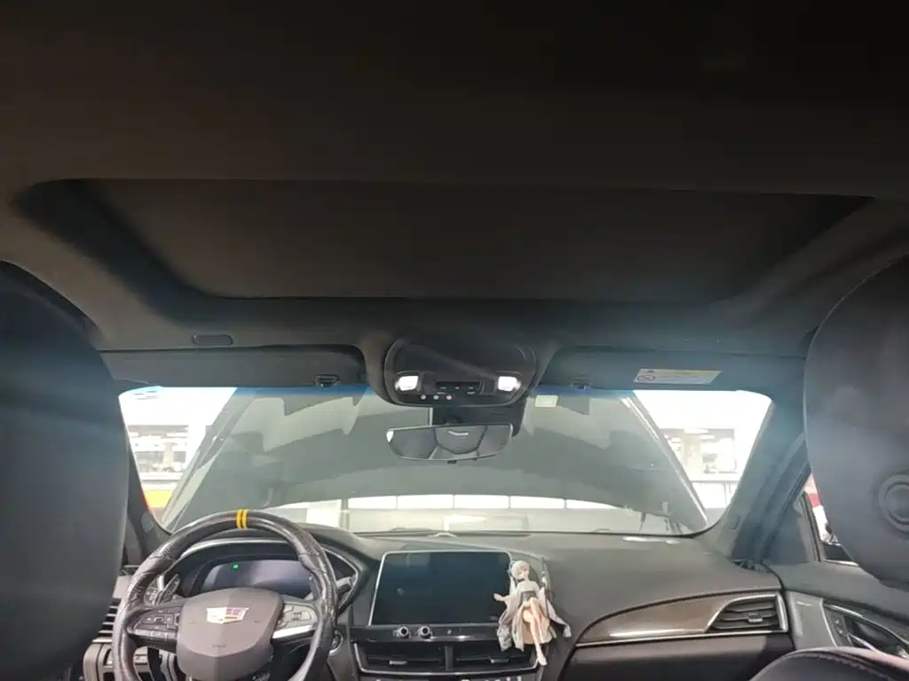 Cadillac CT5 — миниатюра 18