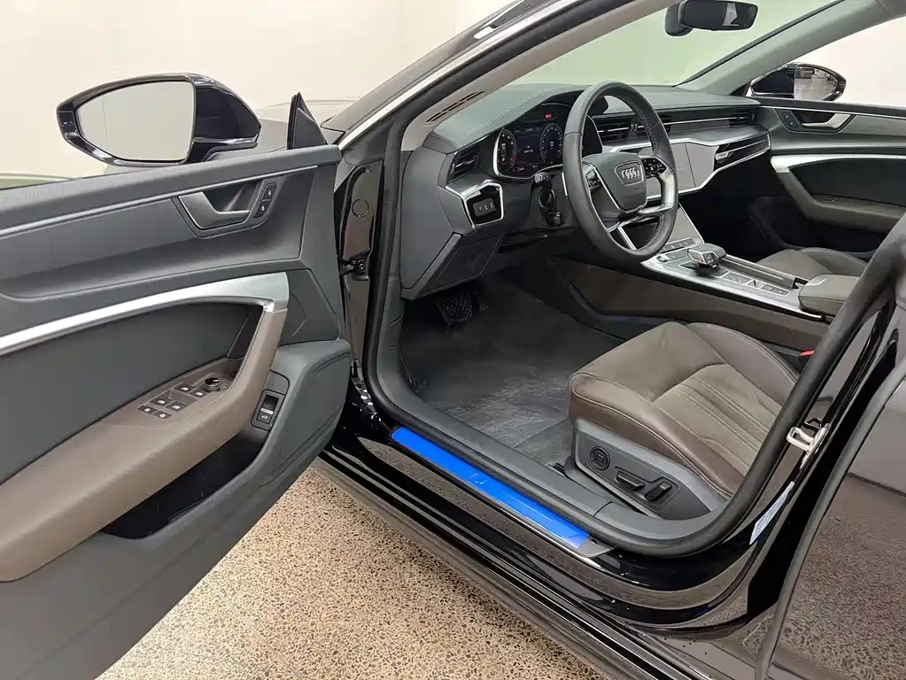 Audi A7L — миниатюра 15
