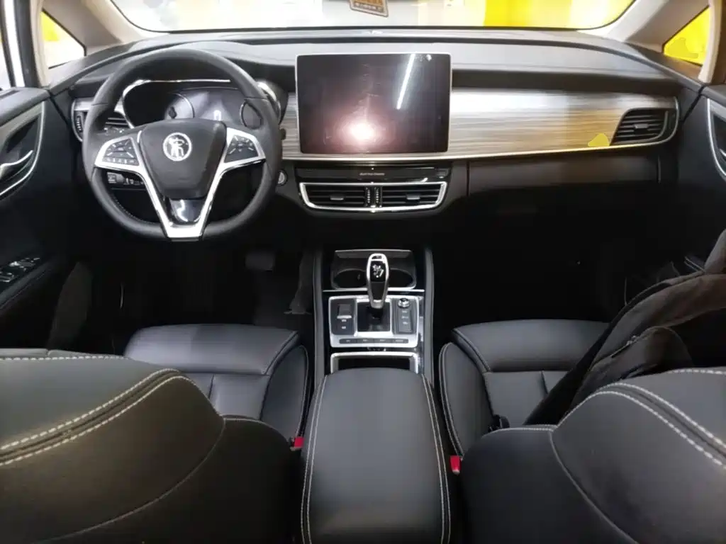 BYD MAX New Energy — миниатюра 10
