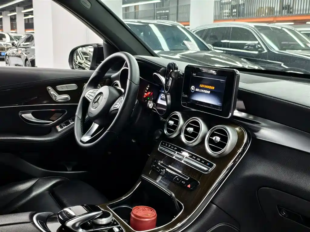 Mercedes-Benz GLC 2016 GLC 260 4MATIC Luxury