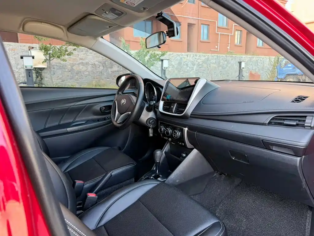 Toyota Vios FS — миниатюра 11