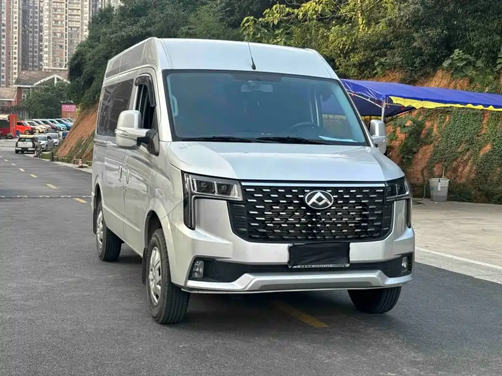 MAXUS V80 — миниатюра 9