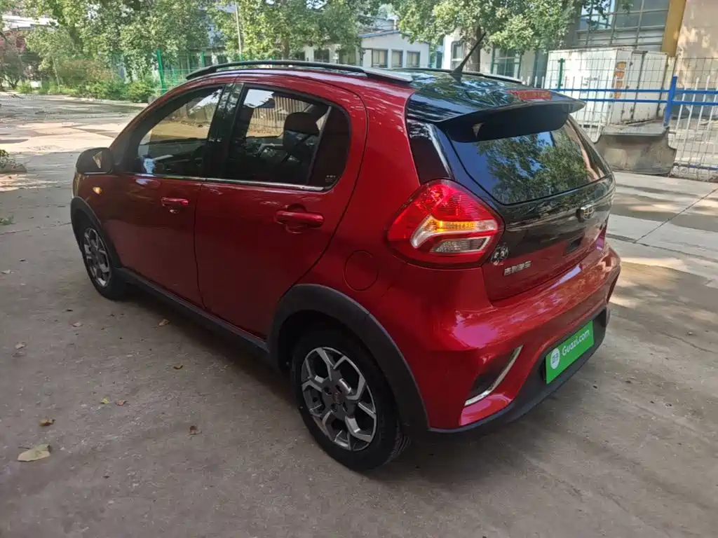 Geely Vision X1 — миниатюра 5