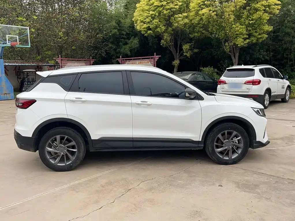 Geely Binyue — миниатюра 6