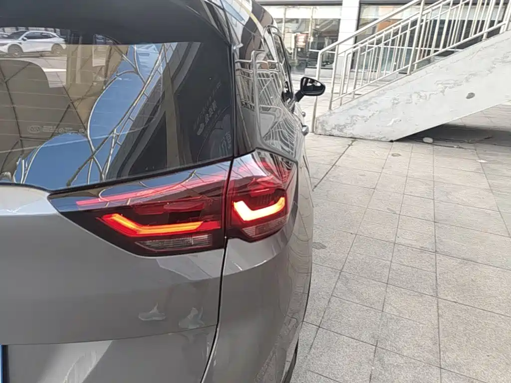 Chevrolet Volando — миниатюра 8