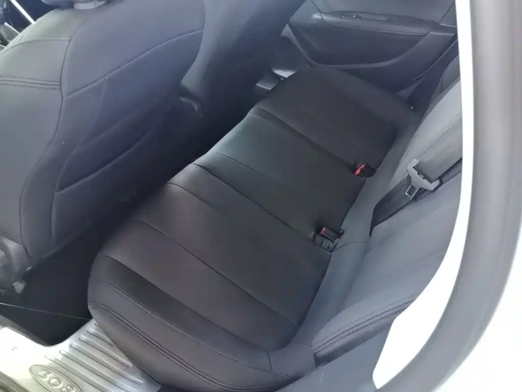 Peugeot 308 — миниатюра 17