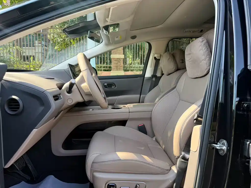 Li Auto i8 2025 Standard