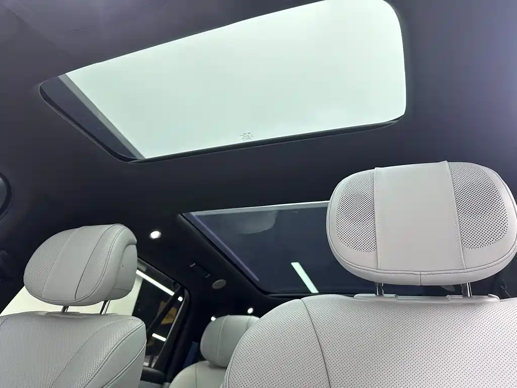 AITO ASK THE WORLD M9