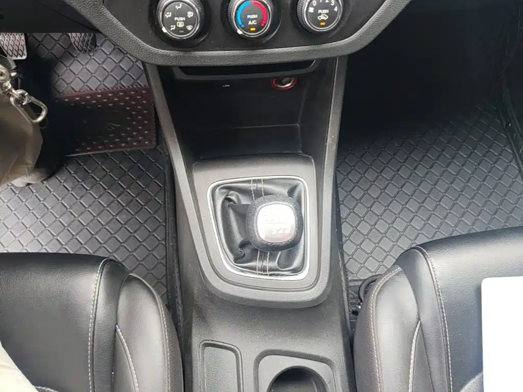 Baojun 360 — миниатюра 10