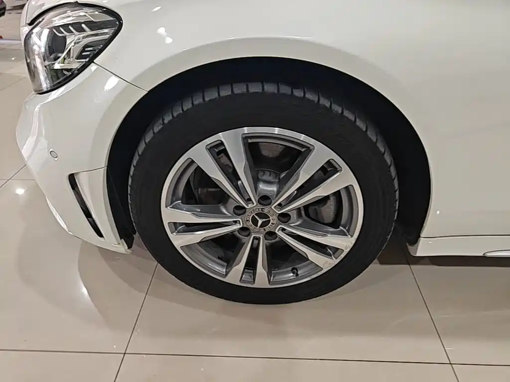 Mercedes-Benz C-Class — миниатюра 23