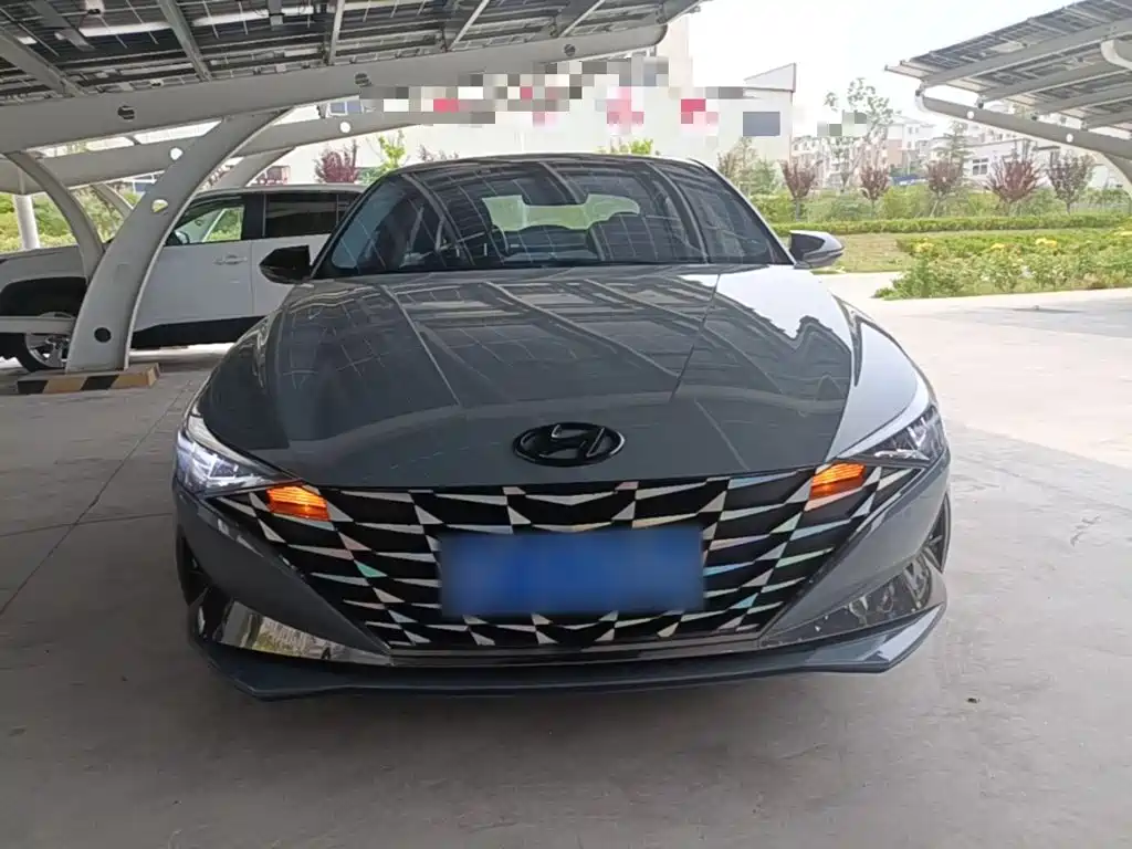 Hyundai Elantra 2021 1.5L CVT LUX Luxury