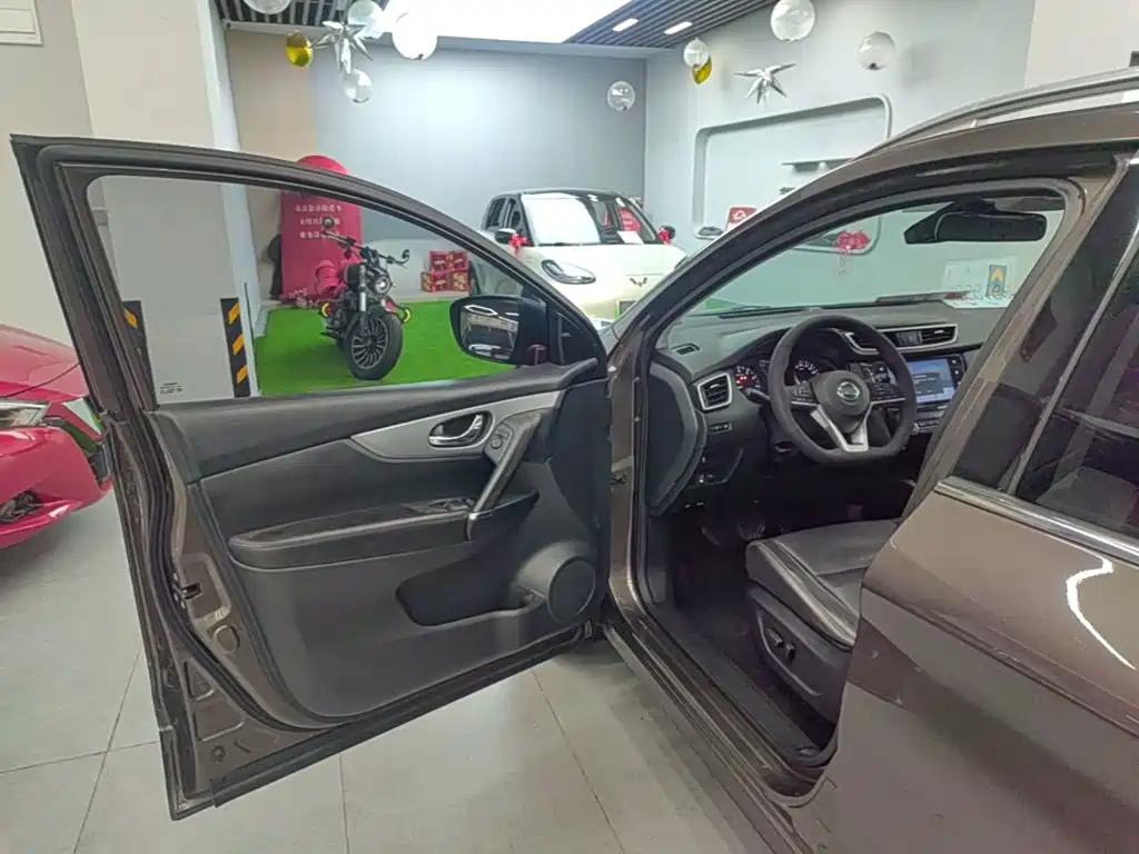 Nissan Qashqai — миниатюра 16