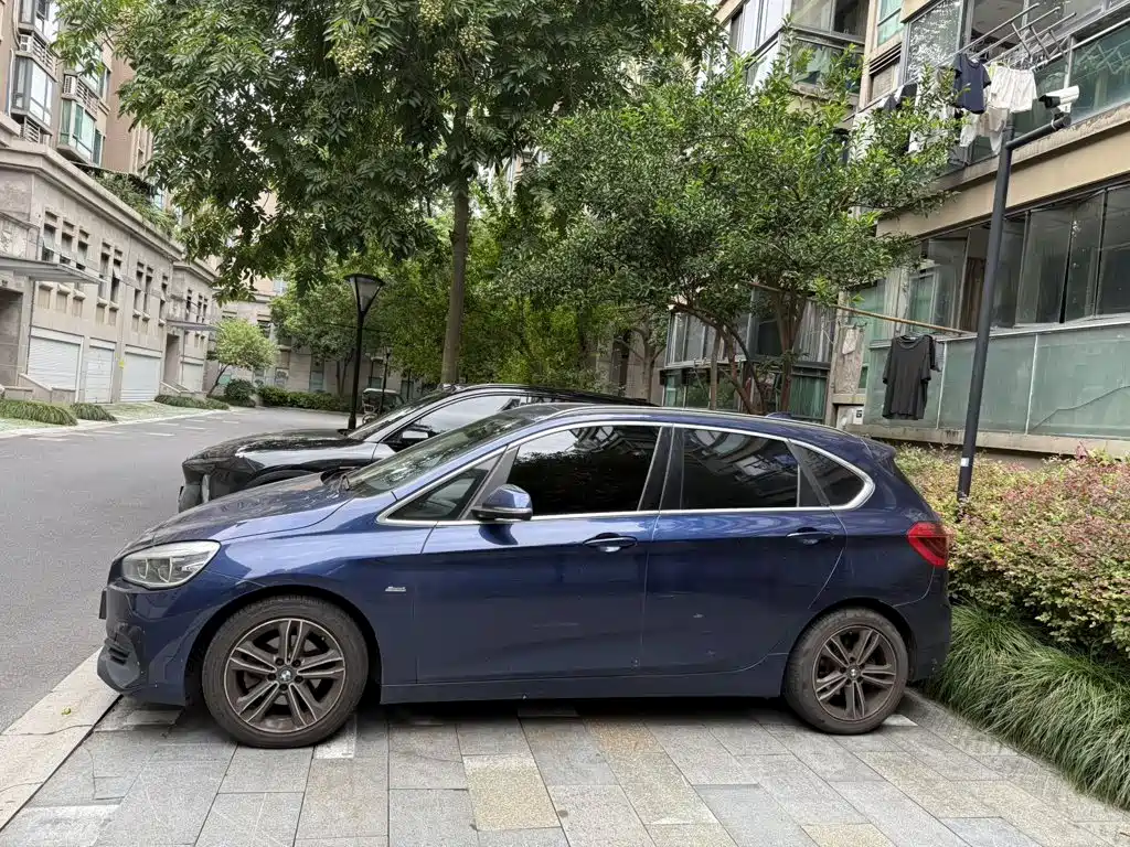 BMW 2 Series Active Tourer — миниатюра 4