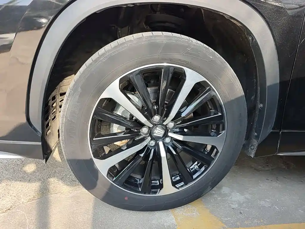 Toyota Crown Kluger — миниатюра 23