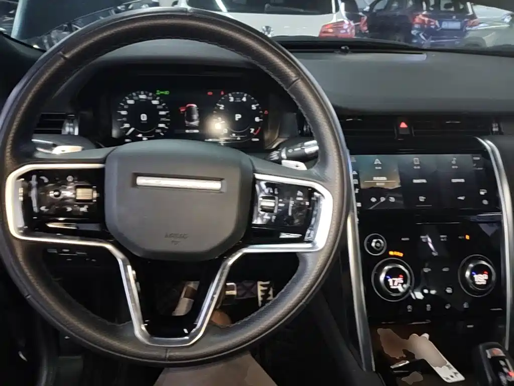 Land Rover Discovery Sport — миниатюра 10