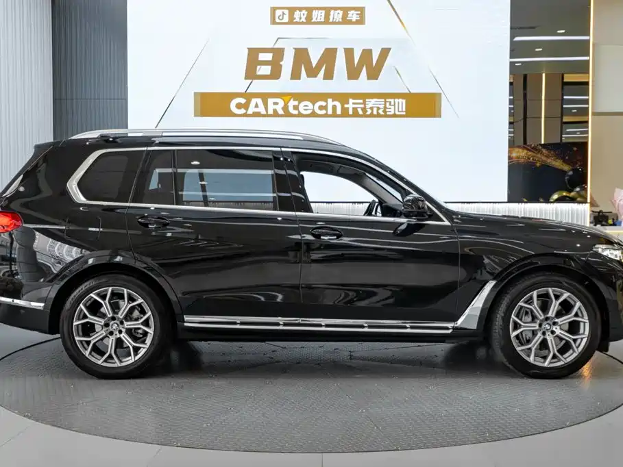 BMW X7 — миниатюра 4