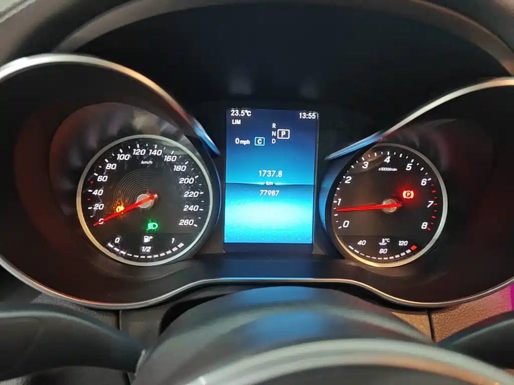 Mercedes-Benz C-Class — миниатюра 12