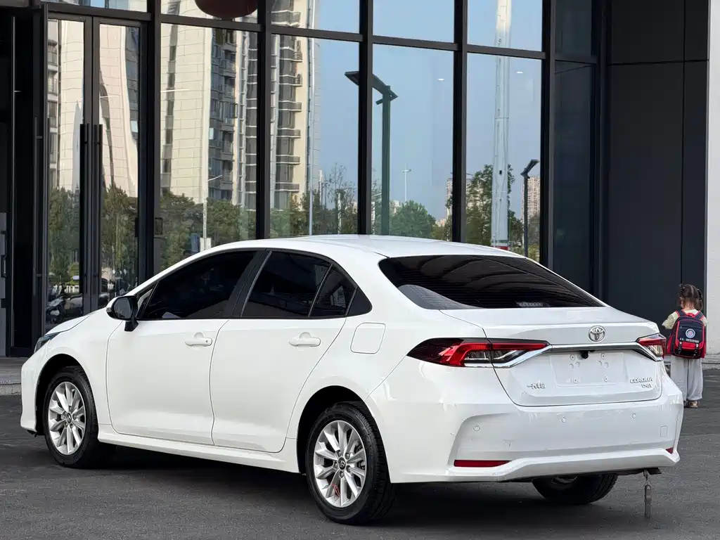 Toyota Corolla — миниатюра 10