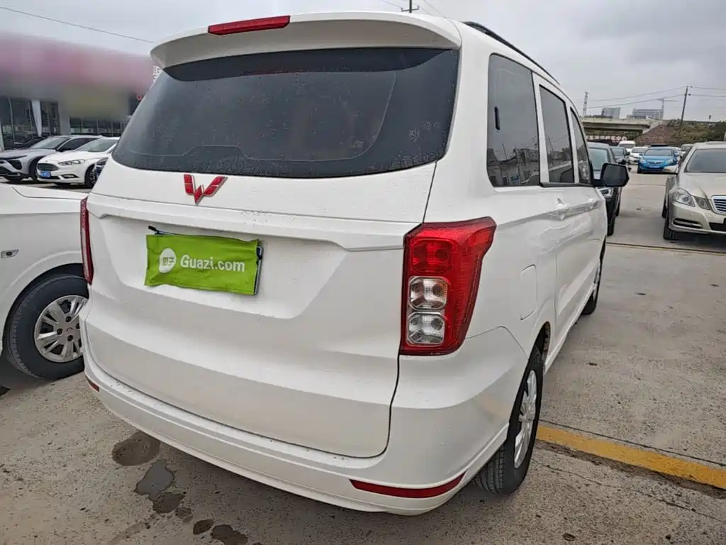 Wuling Hongguang — миниатюра 7