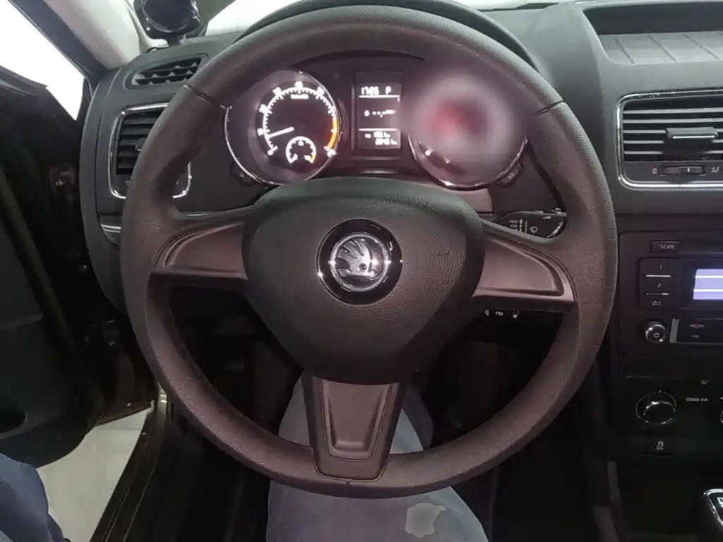 Skoda Yeti — миниатюра 11