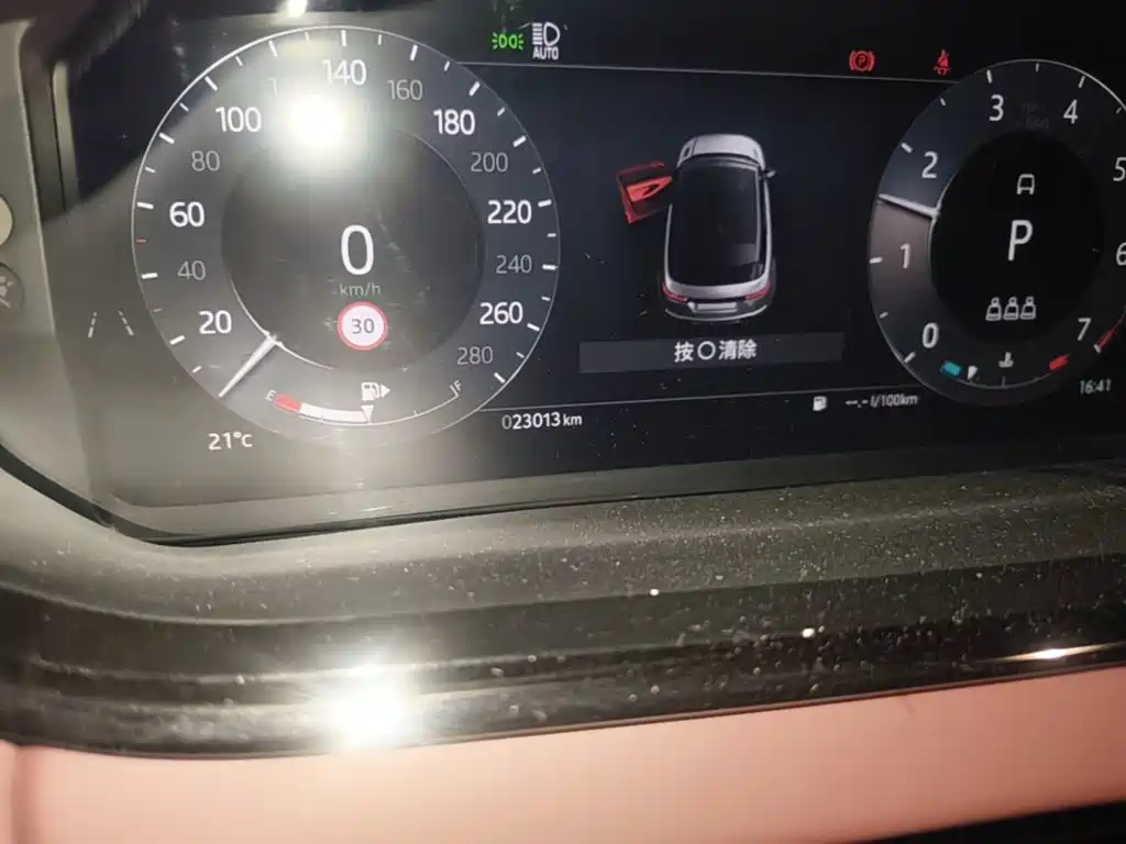 Land Rover Evoque — миниатюра 12