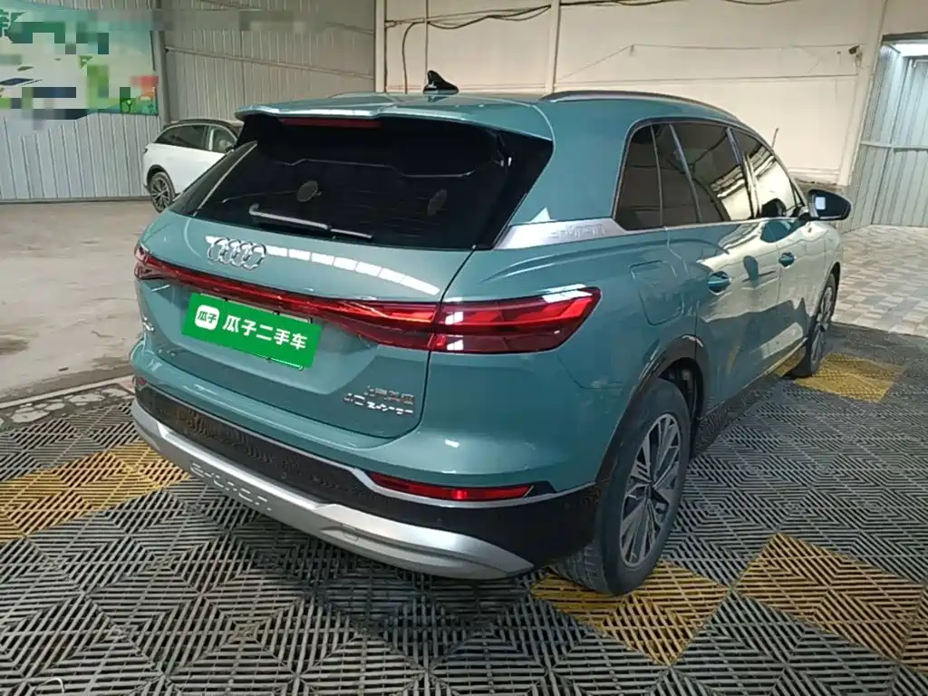 Audi Q5 e-tron — миниатюра 7